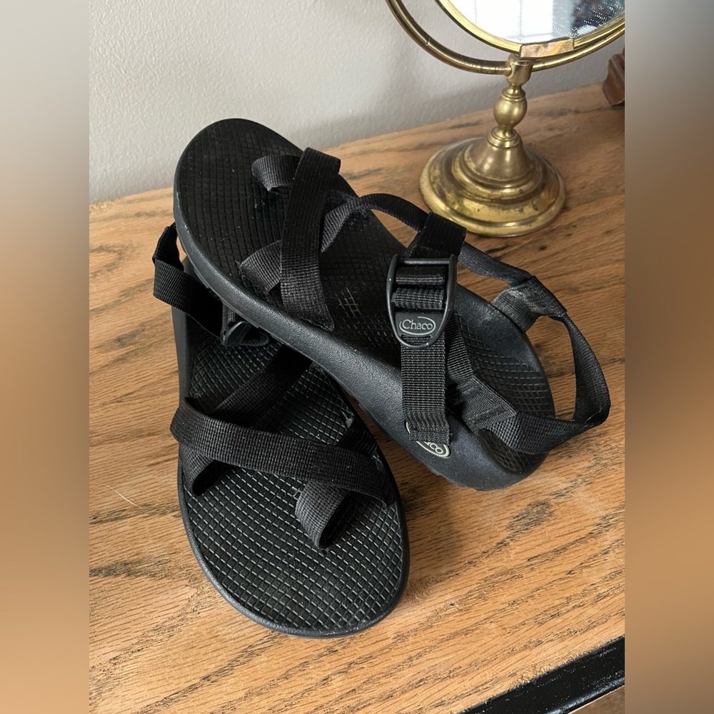 Women’s Chacos - 8 WIDE